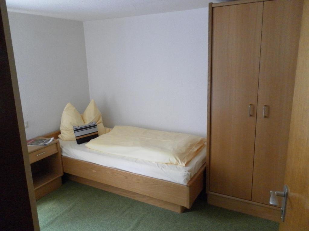 Hotel Garni Seebachstüble Titisee-Neustadt Habitación foto