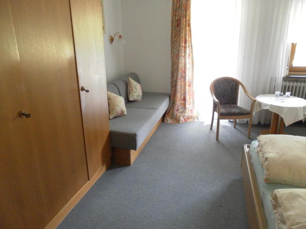 Hotel Garni Seebachstüble Titisee-Neustadt Habitación foto